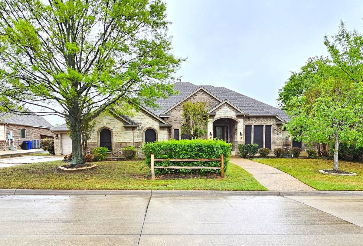House for rent at 1001 Niagara Falls Dr, Mansfield, TX 76063