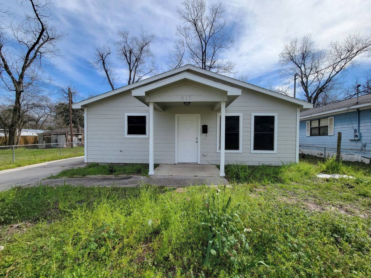 House for rent at 617 Ave I, Conroe, TX 77301