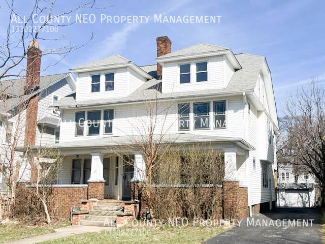 Apartment for rent at 3167 E Derbyshire Rd, Cleveland, OH 44118