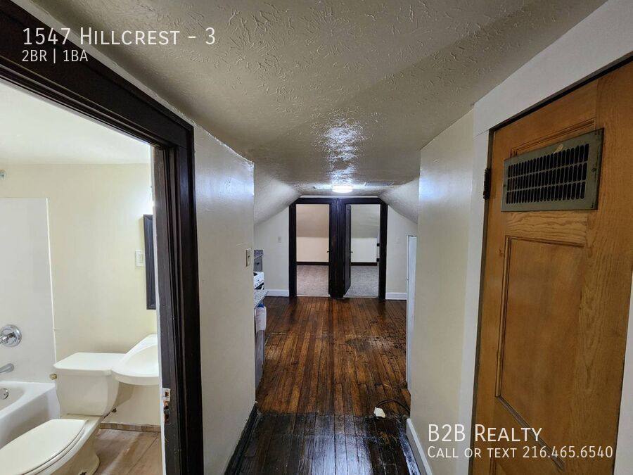 Apartment for rent at 1547 Hillcrest #3, Cleveland, OH 44118