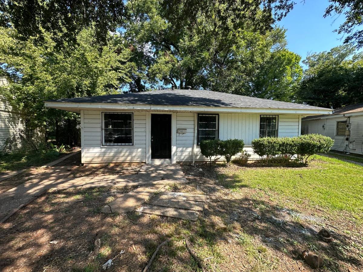 House for rent at 2481 Cherry St, Bossier City, LA 71112