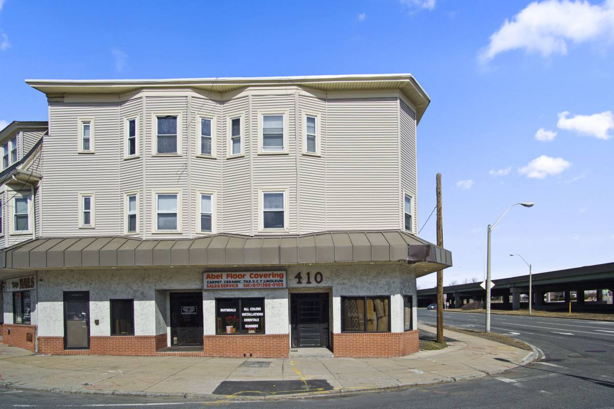 Apartment for rent at 2 Walnut St #2, Dorchester, MA 02122
