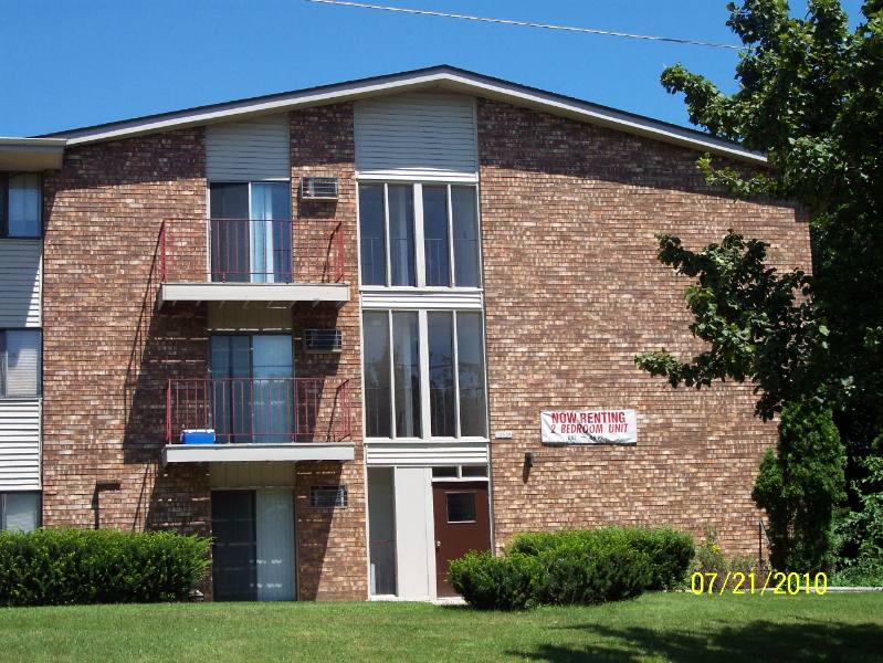 Apartment for rent at 10628 W Bobolink Ave, Milwaukee, WI 53225