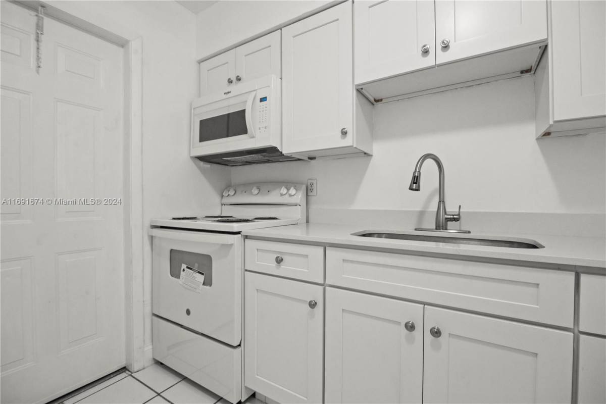 Apartment for rent at 713 SW 13th Ave #713-A, Fort Lauderdale, FL 33312