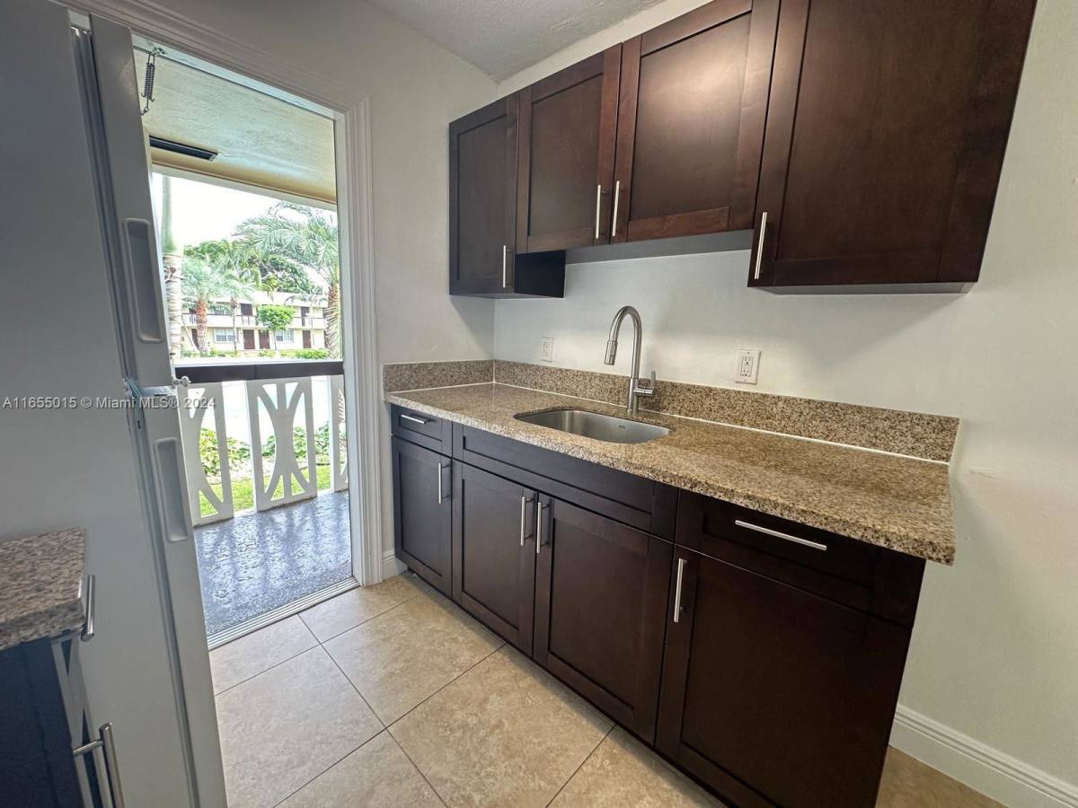 House for rent at 2902 NE 17th Ave, Pompano Beach, FL 33064
