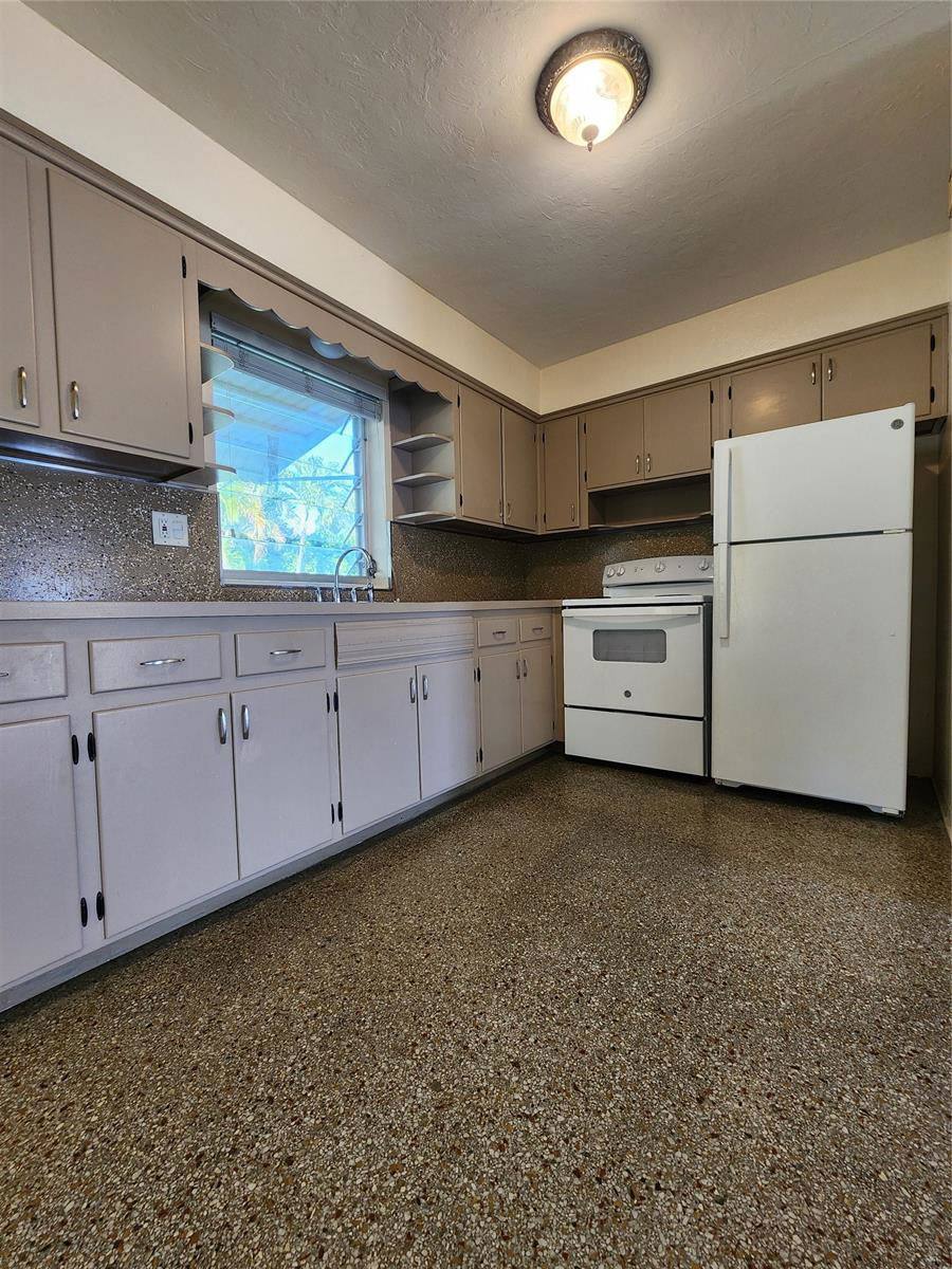 Apartment for rent at 2707 NE 32nd St, Fort Lauderdale, FL 33306