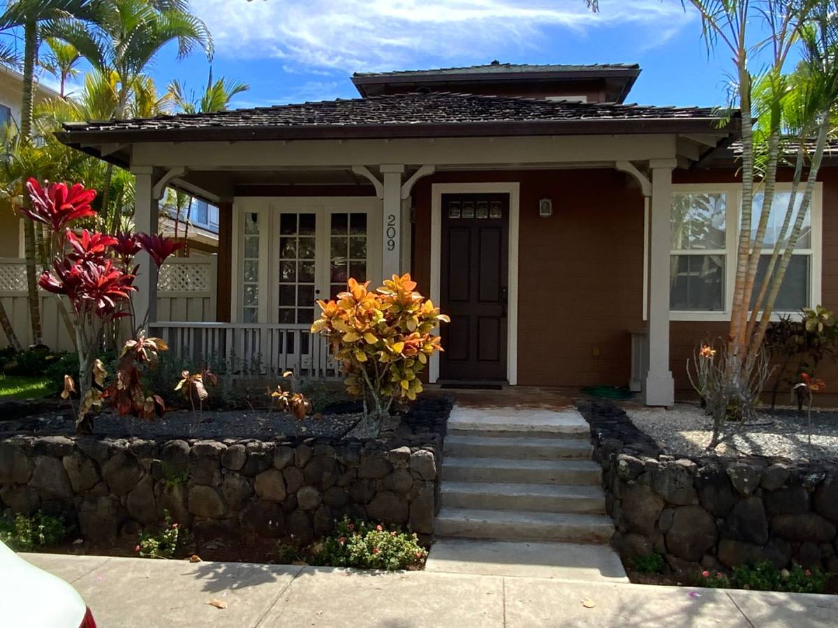 House for rent at 520 Lunalilo Home Dr, Honolulu, HI 96825