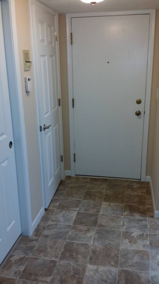 Apartment for rent at 535 S 37th St, Omaha, NE 68105