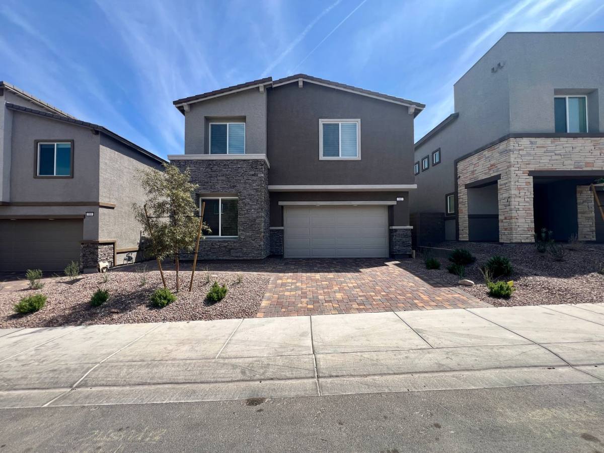 House for rent at 312 Mount Tyndall St, Henderson, NV 89015