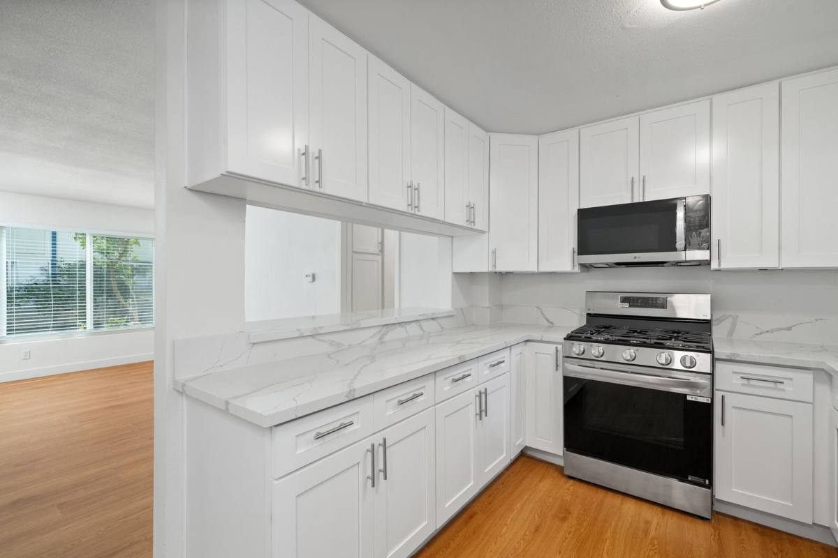 Apartment for rent at 263 16th Place, Costa Mesa, CA 92627