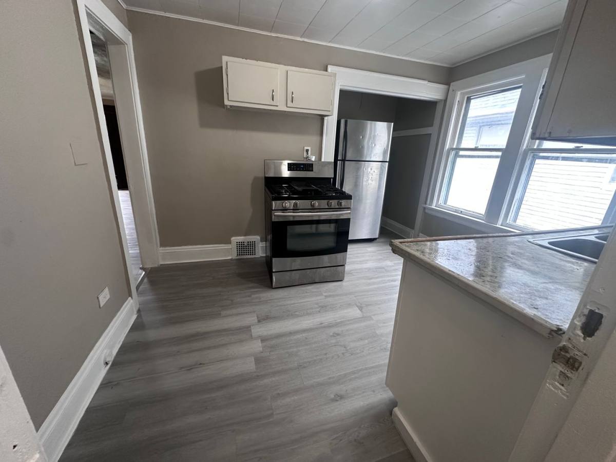 Apartment for rent at 3675-3677 E 147th St, Cleveland, OH 44120