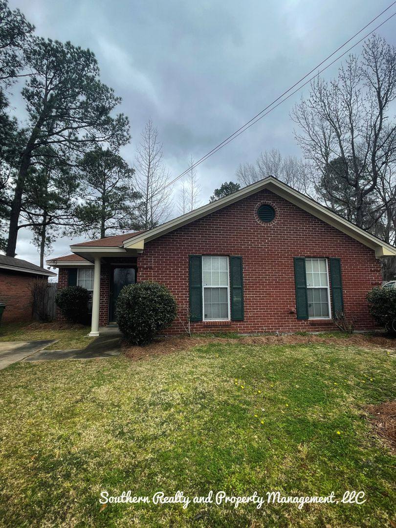 House for rent at 6654 Taylor Ridge Rd, Montgomery, AL 36116