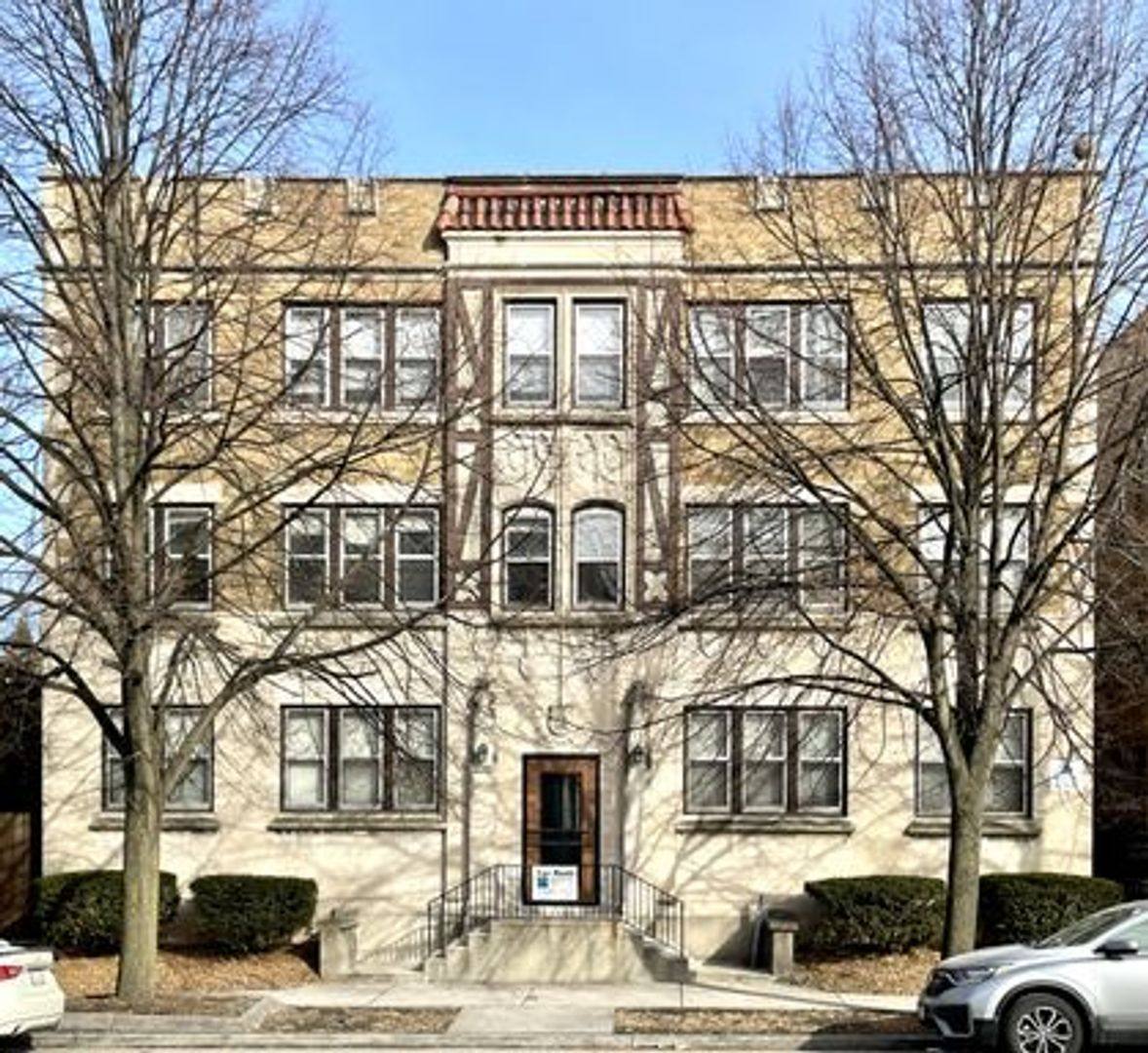 Apartment for rent at 4480 N Oakland Ave, Milwaukee, WI 53211