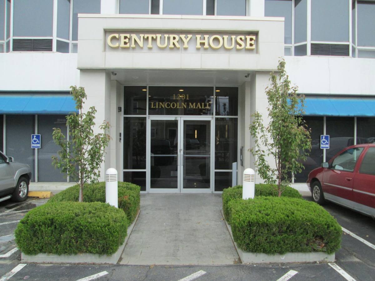 Apartment for rent at 1201 Lincoln Mall, Lincoln, NE 68508