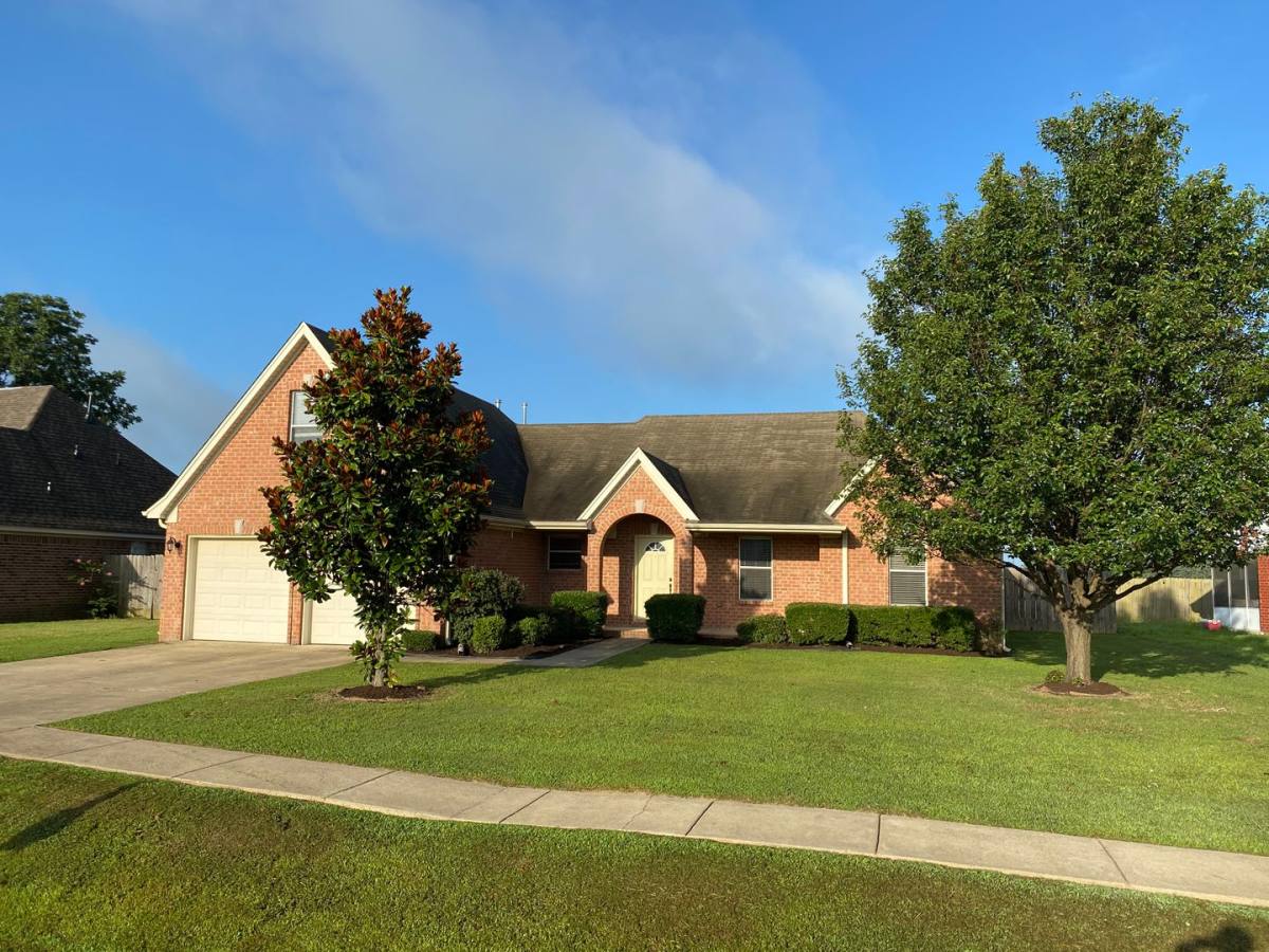 House for rent at 832 Bayou Vista Dr, Marion, AR 72364