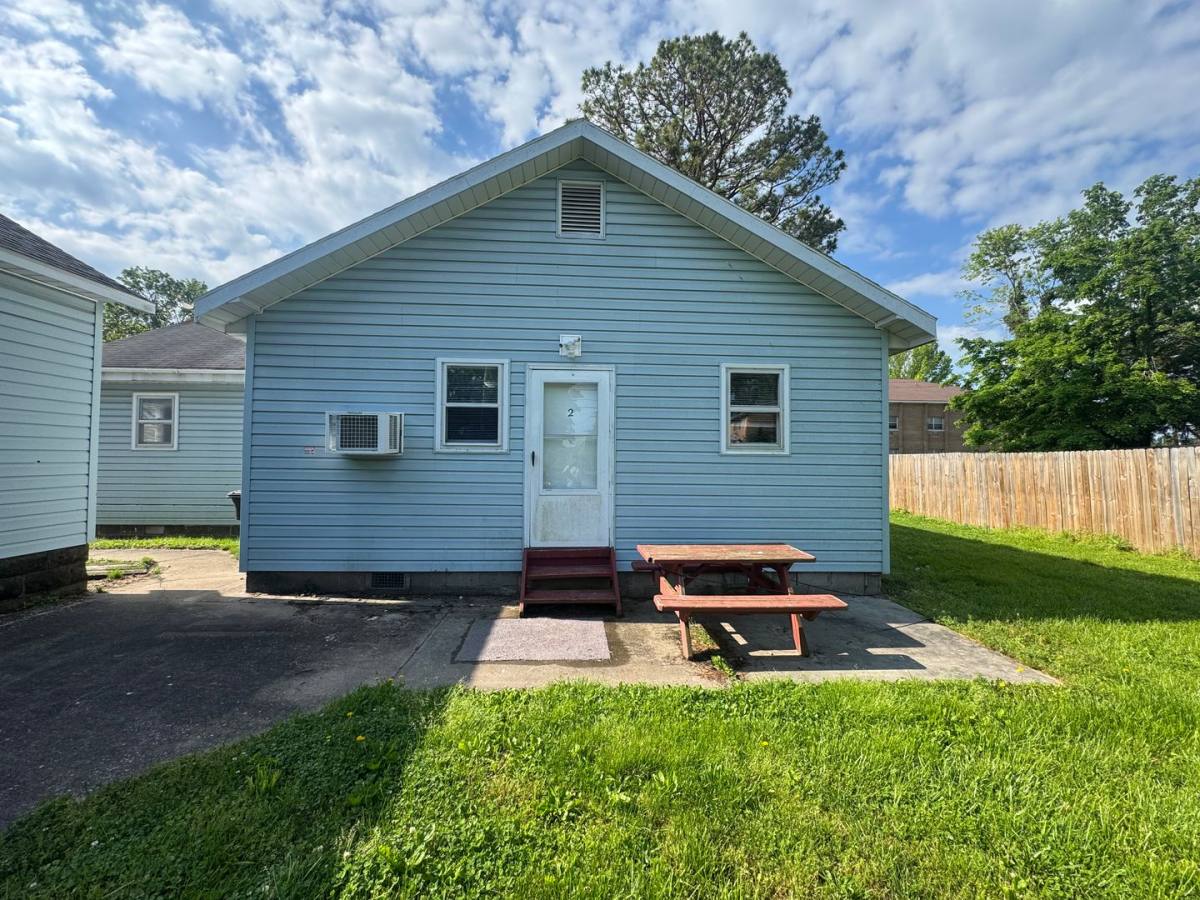 Apartment for rent at 319 E College, Carbondale, IL 62901