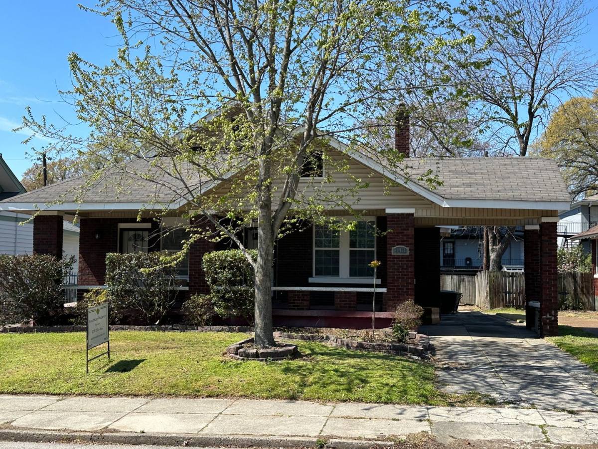 Townhouse for rent at 443 N Avalon St, Memphis, TN 38112