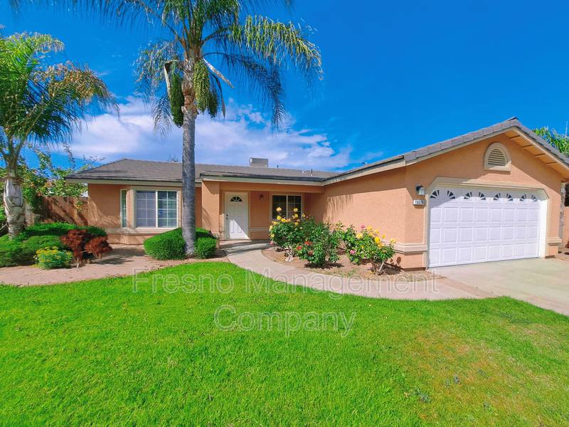 Condo for rent at 16026 W Gentry Ave, Kerman, CA 93630