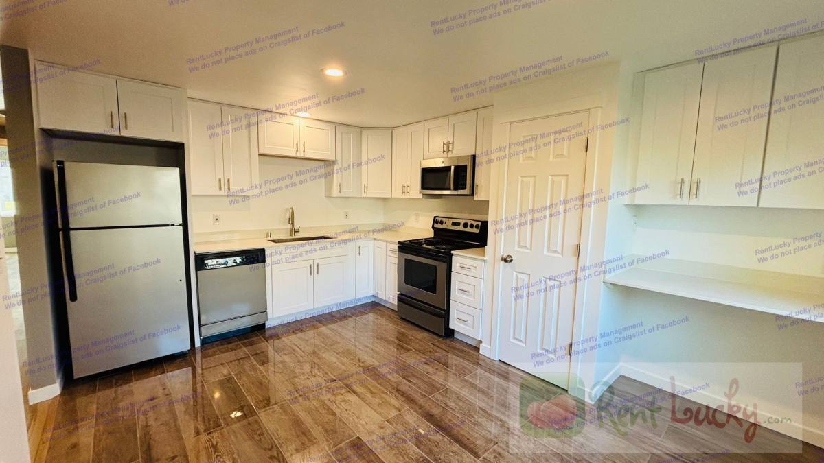Apartment for rent at 13202 98th Ave Court E, Puyallup, WA 98373