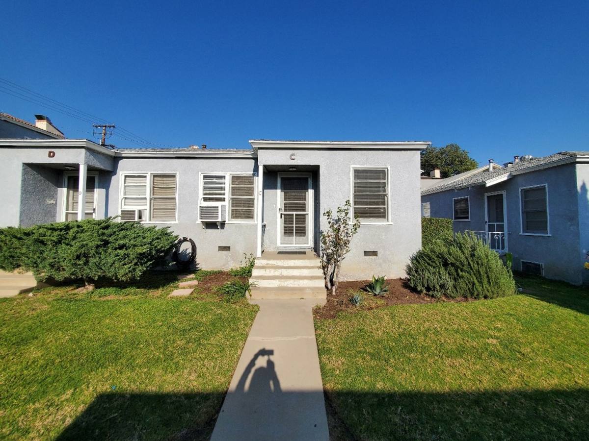 Apartment for rent at 531-535 E Tujunga Ave, Burbank, CA 91501