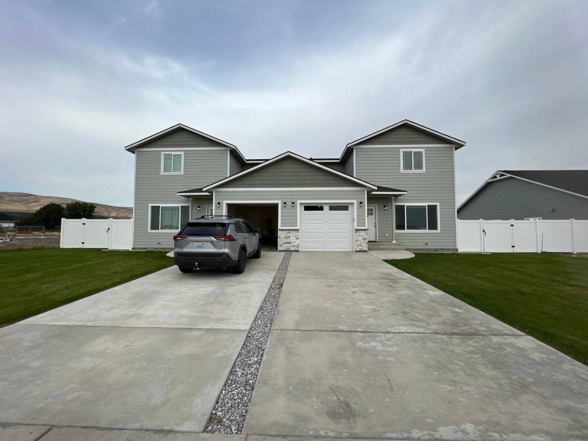 Townhouse for rent at 71 Grant Dr #B, Ephrata, WA 98823