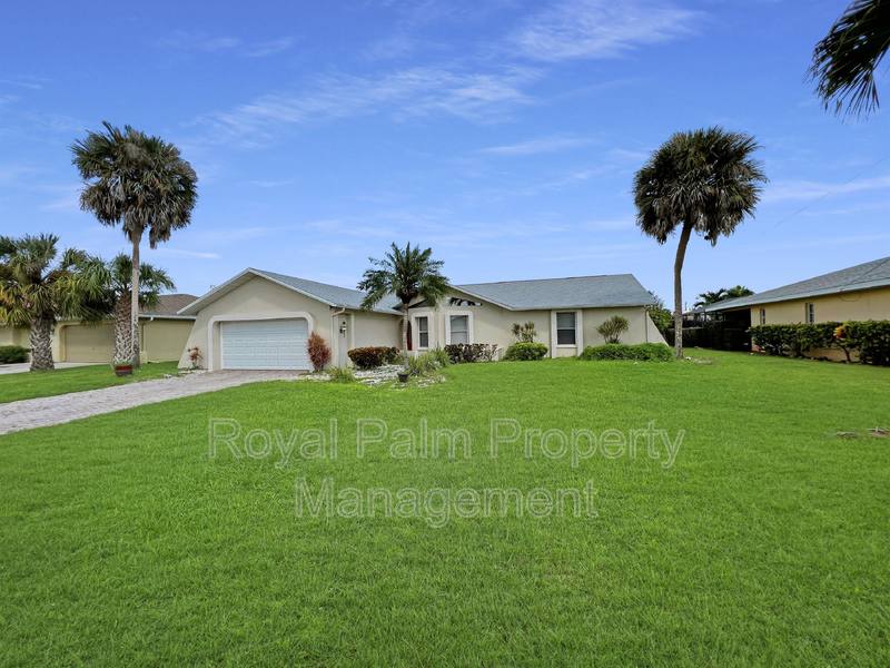 House for rent at 2831 SE 19th Place, Cape Coral, FL 33904