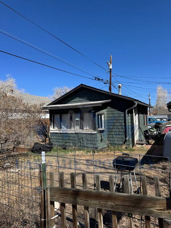 Apartment for rent at 613 E Bradley St, Laramie, WY 82072