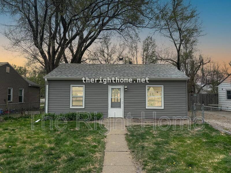 House for rent at 2810 Crawford St, Bellevue, NE 68005