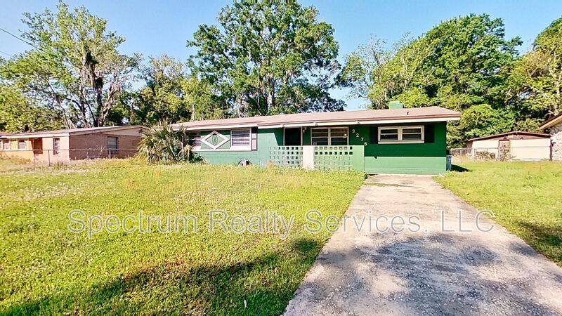 House for rent at 9276 Greenleaf Rd, Jacksonville, FL 32208