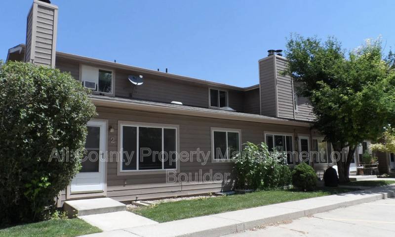 Townhouse for rent at 841 Crisman Dr #2, Longmont, CO 80501
