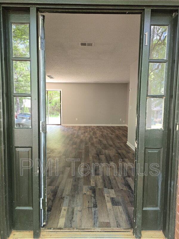 Townhouse for rent at 5005 Hawthorne Court SE #1, Smyrna, GA 30080