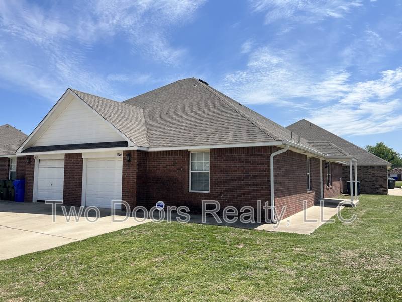 House for rent at 1300 Commerce Dr, Norman, OK 73071