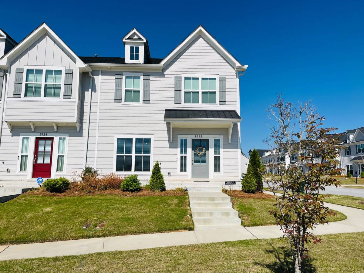 Townhouse for rent at 1532 Henry St, Conyers, GA 30094
