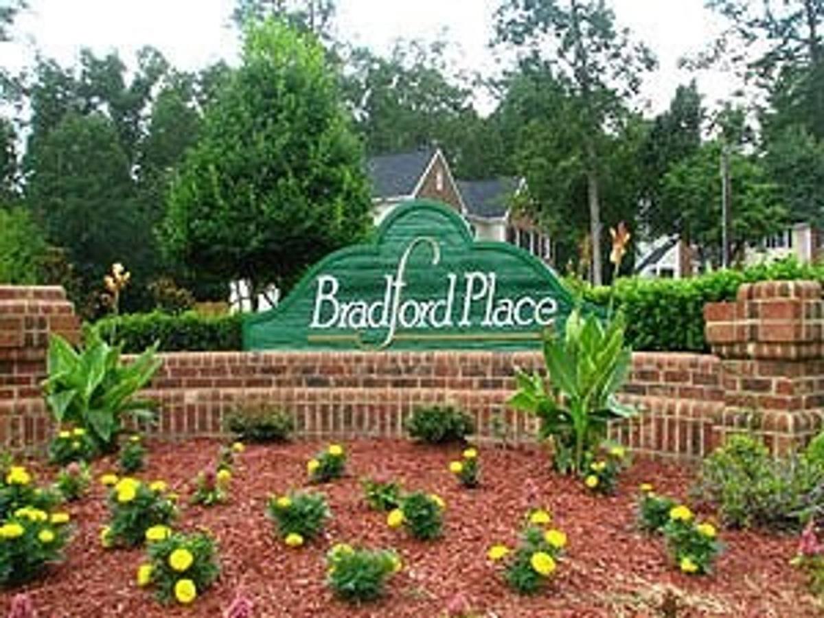 Condo for rent at 1003-K Kingswood Dr, Chapel Hill, NC 27517