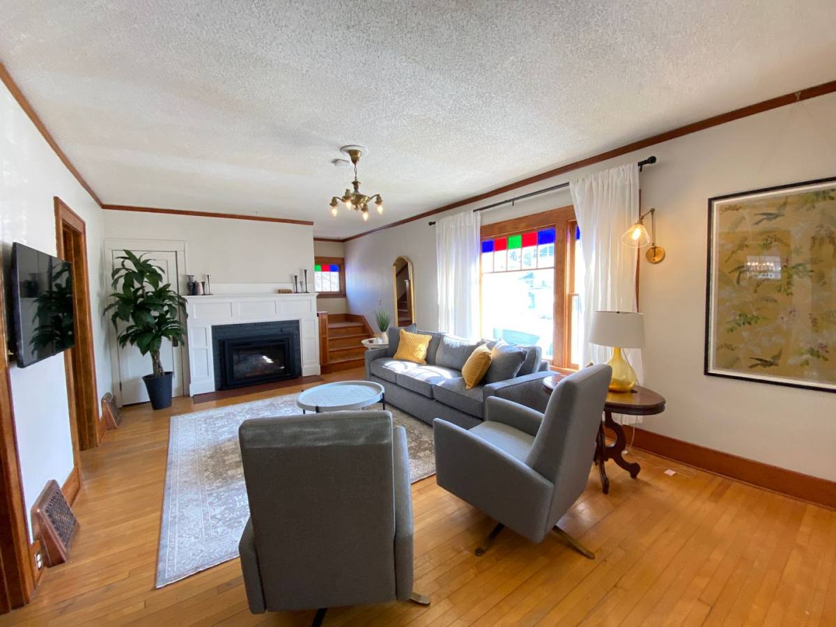 House for rent at 20 11th Ave NW, Rochester, MN 55901