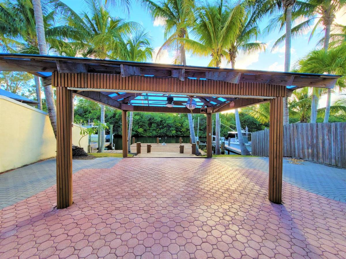 House for rent at 1905 Robalo Dr, Vero Beach, FL 32960