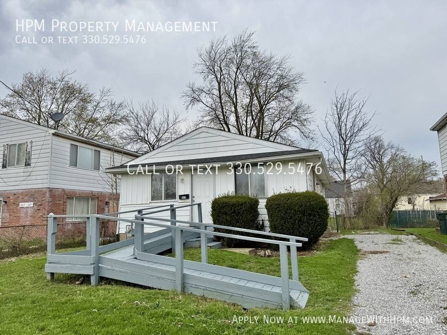 House for rent at 3015 Dalton Place SW, Canton, OH 44710