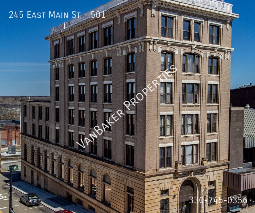 Apartment for rent at 245 E Main St, Alliance, OH 44601