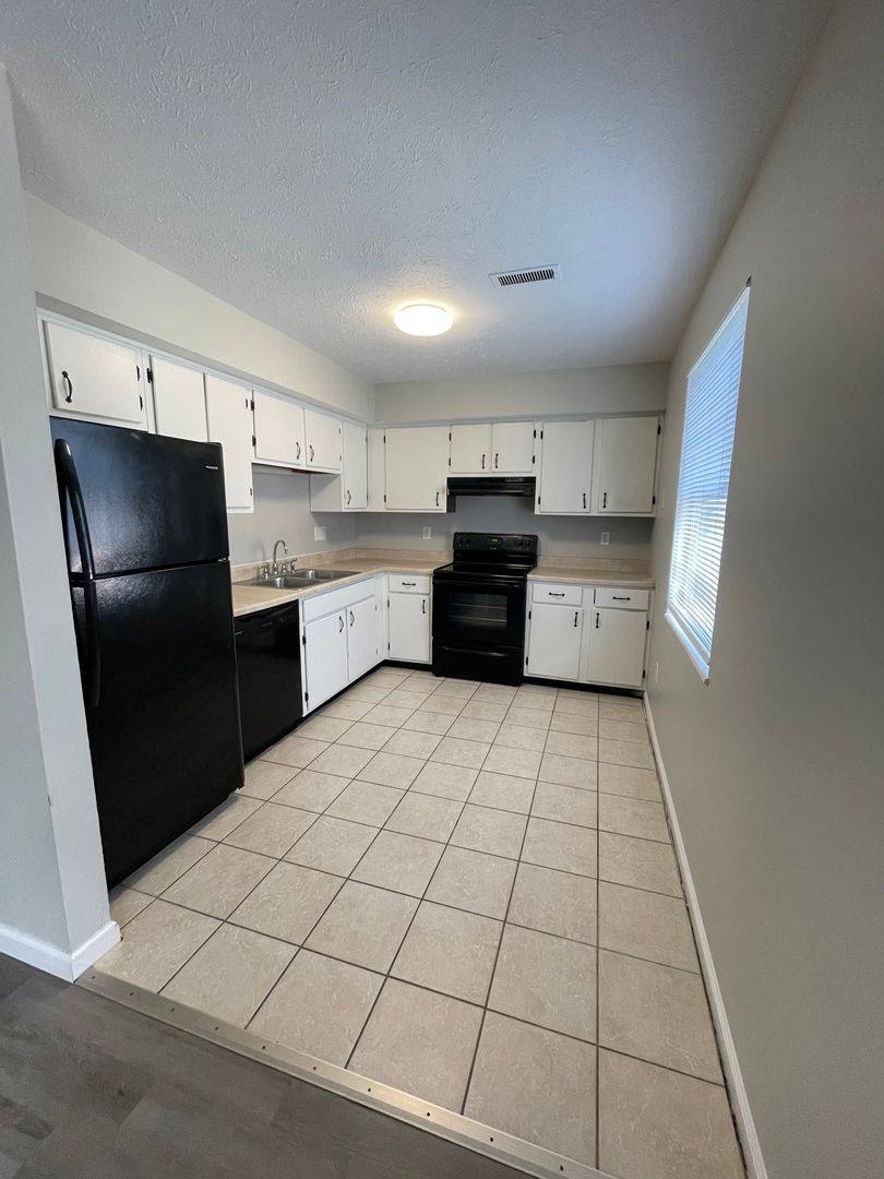 Apartment for rent at 10 Ironwood Court, Lafayette, IN 47905