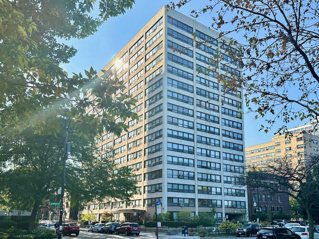 Apartment for rent at 4178 Marine Dr #P213, Chicago, IL 60613