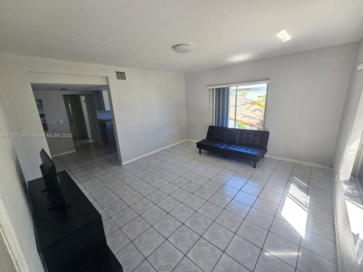 Apartment for rent at 7610 Dickens Ave #4, Miami Beach, FL 33141