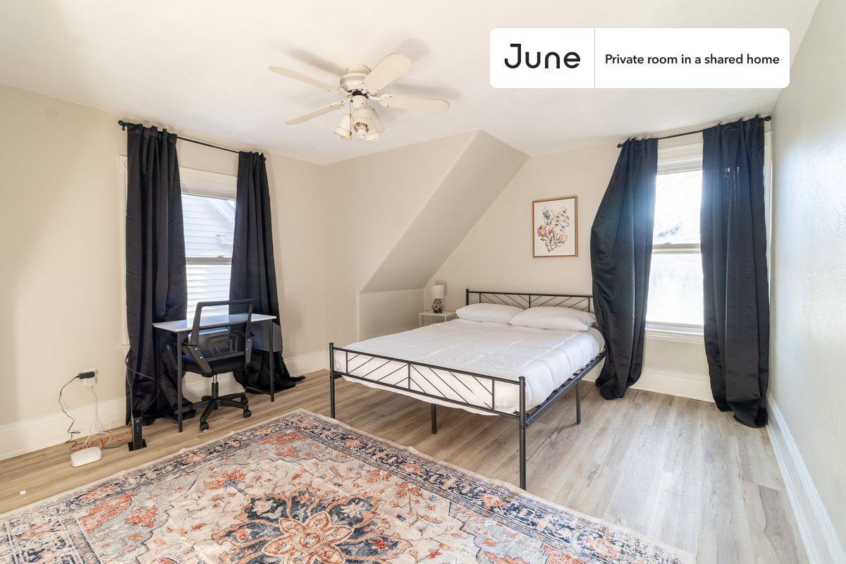 Apartment for rent at 41 Brook St, Brookline, MA 02445