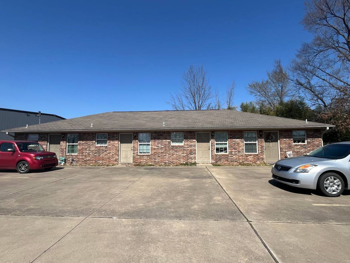 Apartment for rent at 1123 E 13th St, Russellville, AR 72802