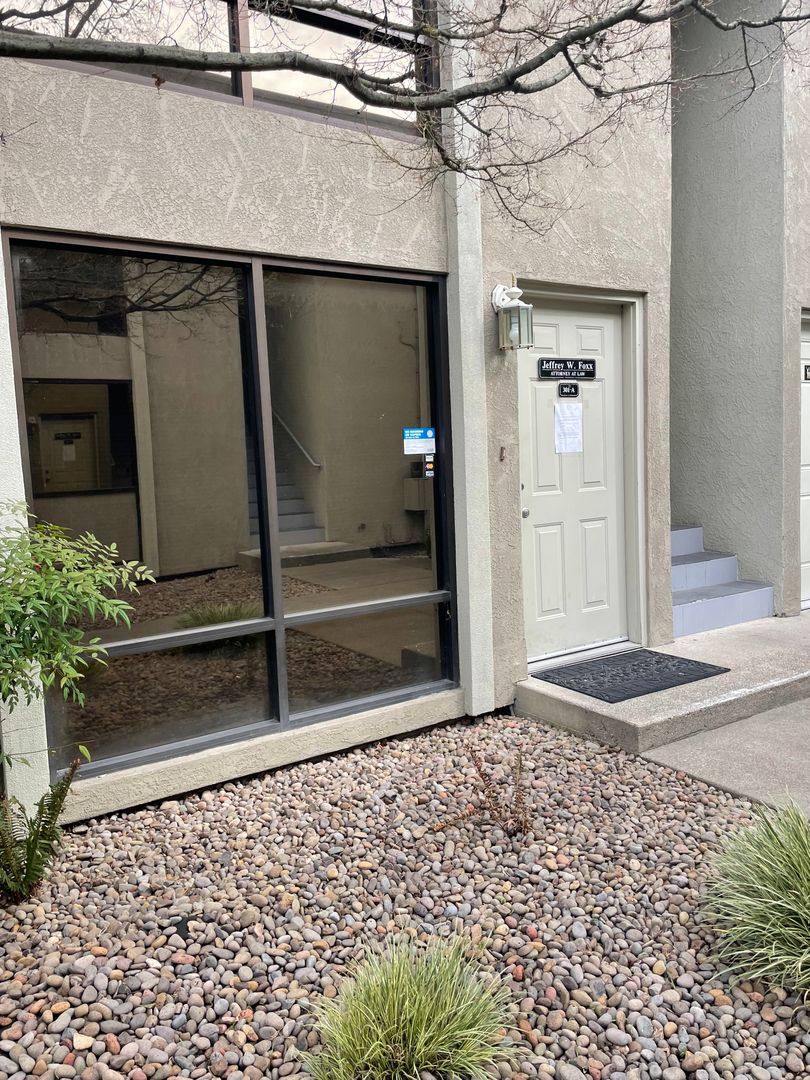 Apartment for rent at 301 Crater Lake Ave, Medford, OR 97504