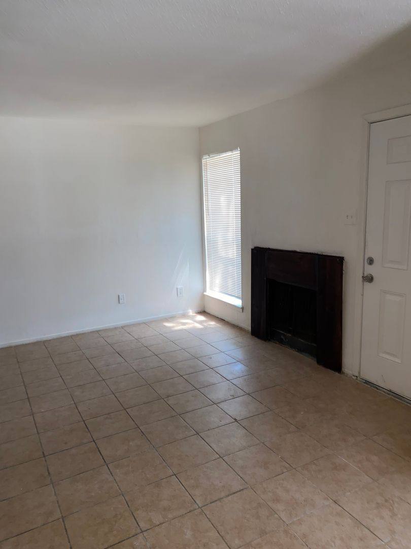 Apartment for rent at 6633 W Airport, Houston, TX 77035