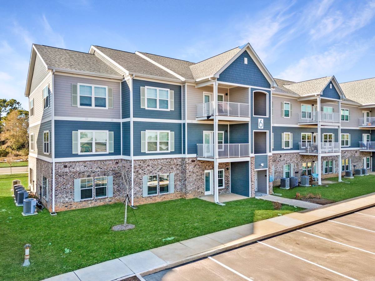 Apartment for rent at 458 E Riviera Blvd, Foley, AL 36535