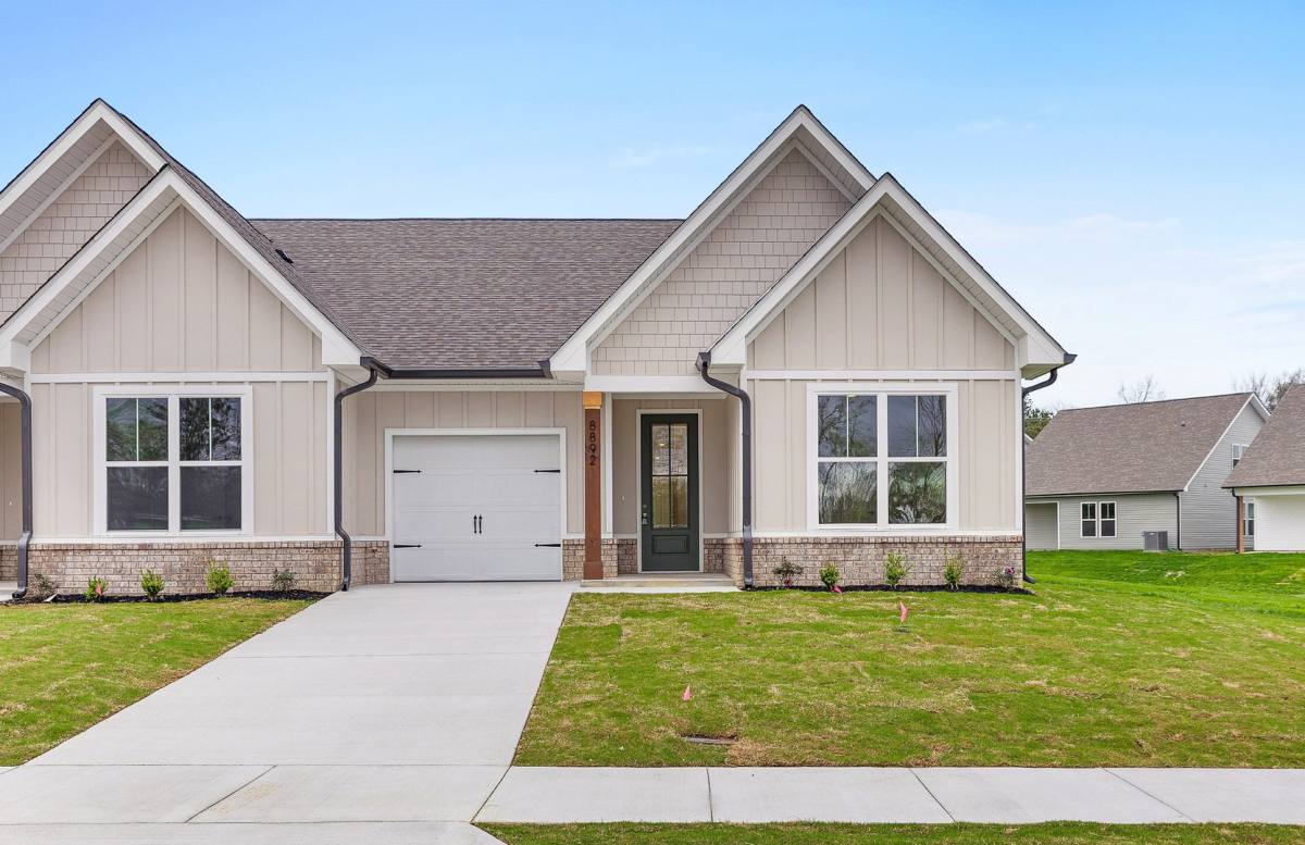 Townhouse for rent at 8812 James Creek Dr, Ooltewah, TN 37363