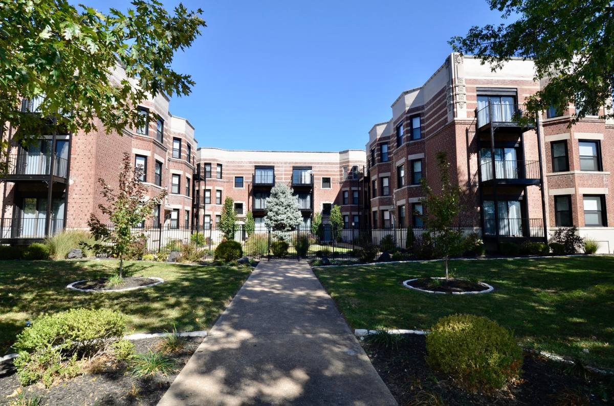 Apartment for rent at 4401 Forest Park Ave, Saint Louis, MO 63108