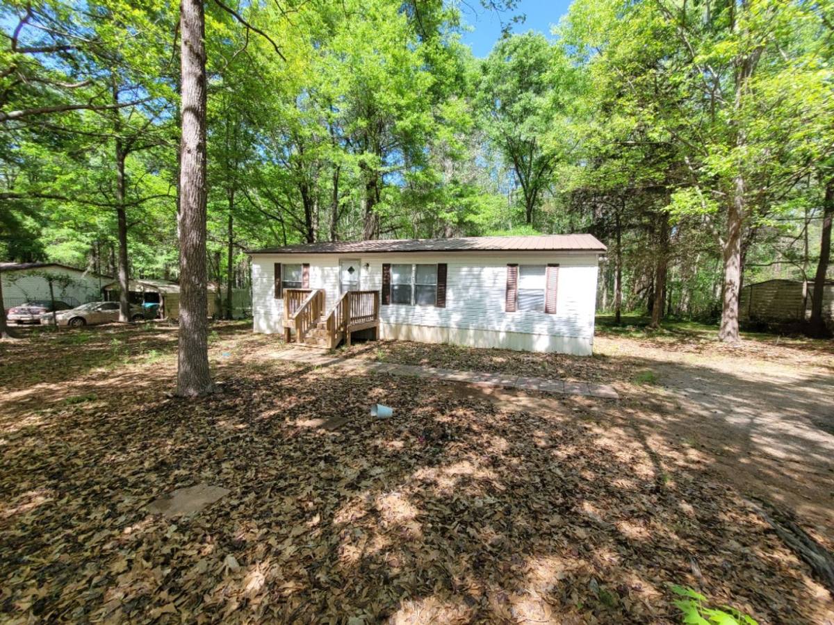 Apartment for rent at 369 Hillwood Dr, Danielsville, GA 30633