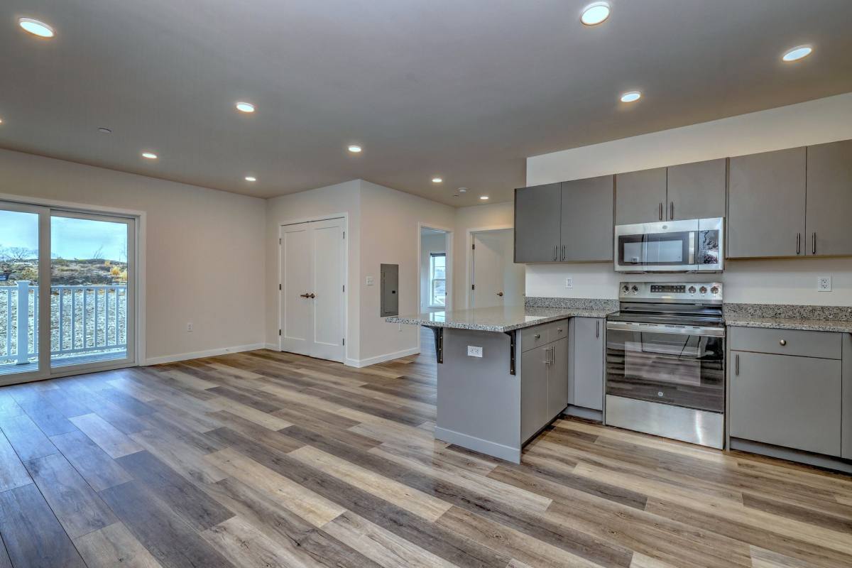 Apartment for rent at 275 Coram Rd, Shelton, CT 06484